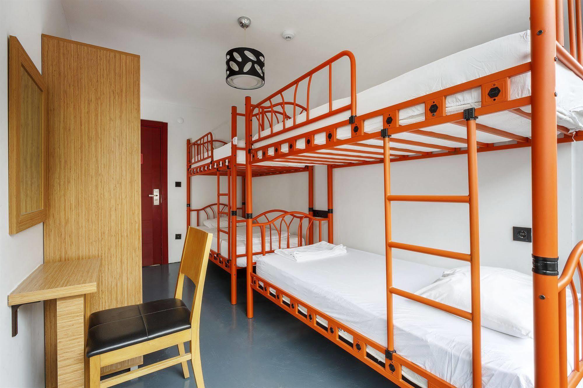 Hush Hostel Moda Стамбул Екстер'єр фото