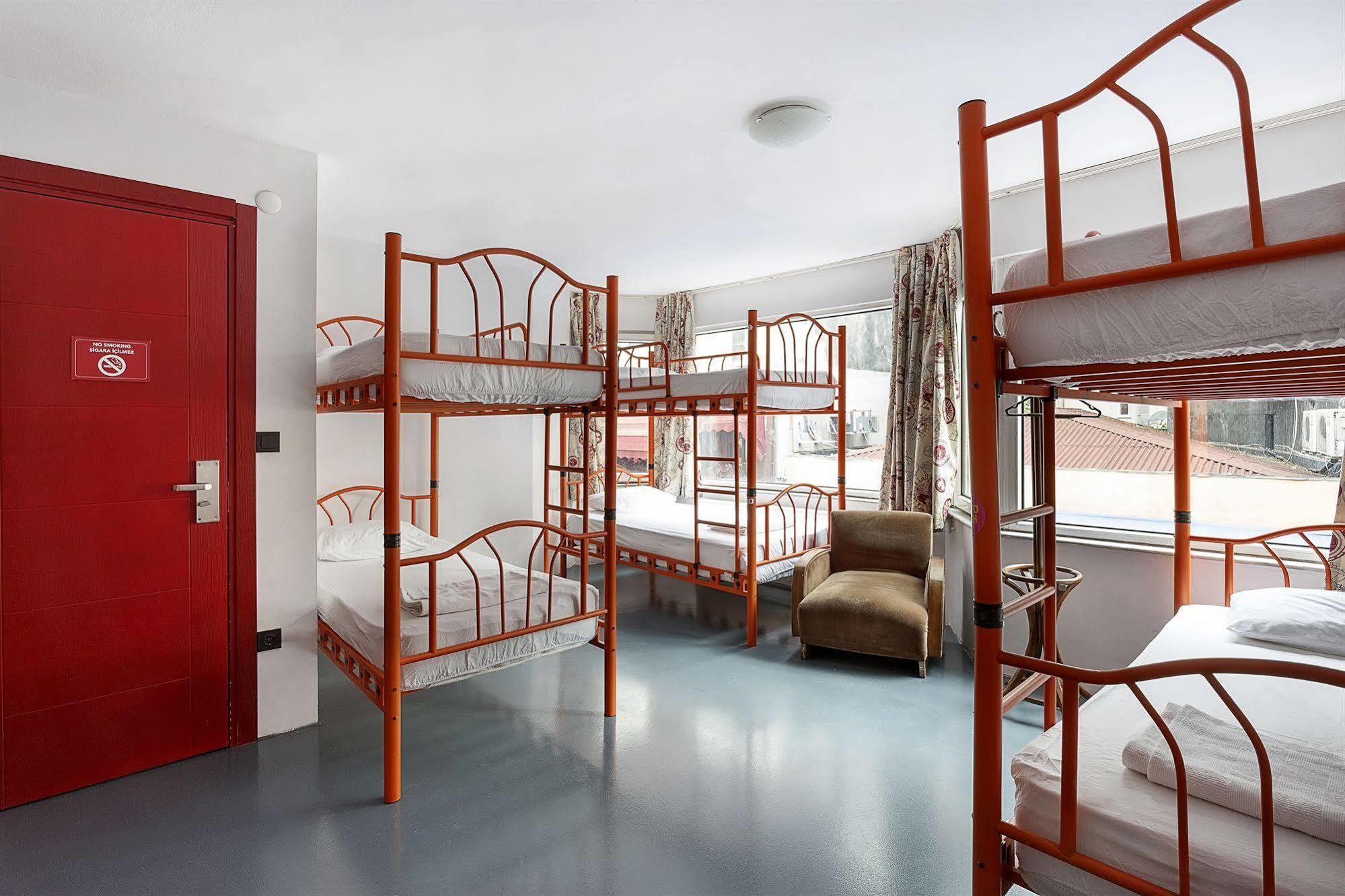 Hush Hostel Moda Стамбул Екстер'єр фото